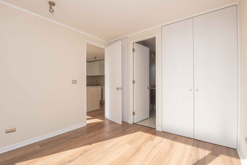 Edificio Av. Américo Vespucio (1 Est. 1 Bod.) Piso 1