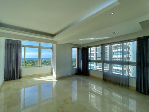 Apartamento En Con Vista Al Mar Y En El Mirador Sur En Venta, Cercano Avenida Anacaona Y Facil Acceso A Sectores Como Cacicazgos, Mirador Norte