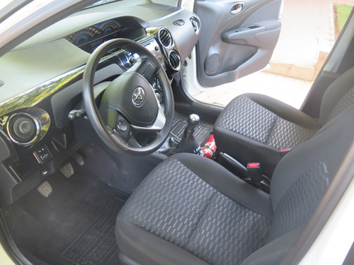 Toyota Etios Xs 1.5 M/t