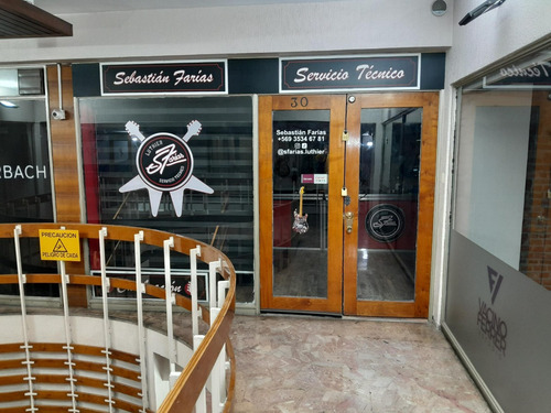 Local Paseo Luis Thayer Ojeda