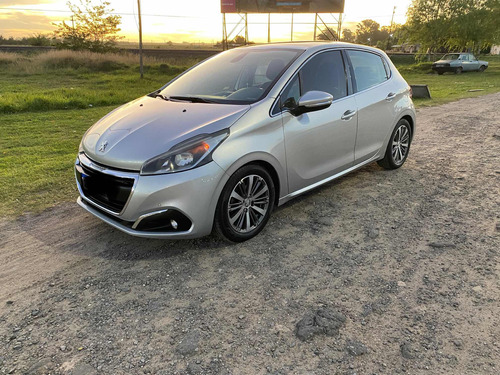 Peugeot 208 1.6 Feline