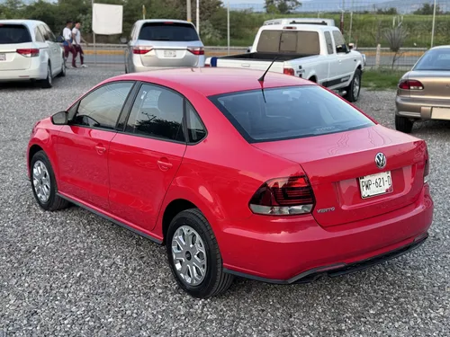 Volkswagen Vento 1.6 Starline At