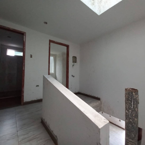 En Venta De Townhouse En Conj. Resd. Casa Verde San Diego Planta 100%