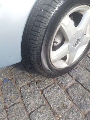 Chevrlot Corsa Classic 1.6 Super Permuta Zafira 2008 LG 8v