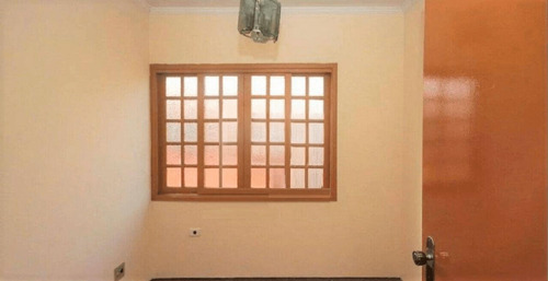 Vendo Casa Assobradada Com Planta Moderna, Com Iluminação Natural, Arejada E Aceita Financiamento Bancário.