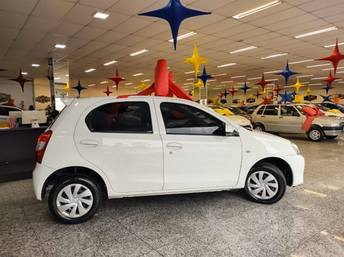 Imagem 10 de 10 de Toyota Etios X 2017
