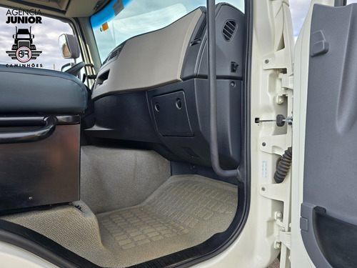 Volvo Vm 330 Ano 2020 Traçado Roll-on Roll-off Ano 2025