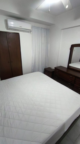 Alquiler Apartamento En El Bosque, Residencias Vista Al Bosque, Valencia. Amoblado. Lm.p