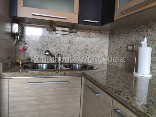 Apartamento Remodelado En El Encantado Listo Para Habitar Dubravska Alarcón 25-19299