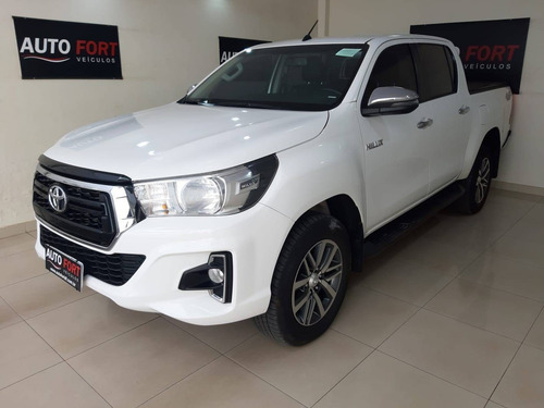 Imagem 3 de 10 de Toyota Hilux 2.8 Srv 4x4 Cd 16v Diesel 4p Automático