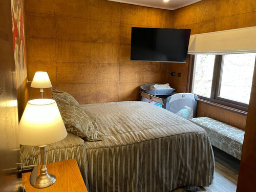Casa En Venta De 4 Dorm. En Pucón