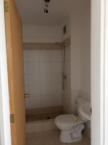 Imagen 6 de 8 de Apartamento En Venta En Urb. Colinas De Valle Arriba Guatire
