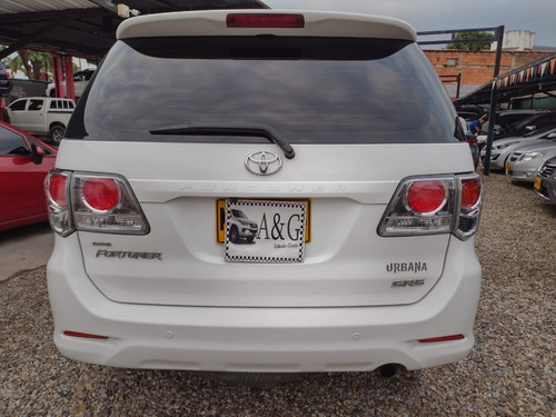 Toyota Fortuner Sr5 2015