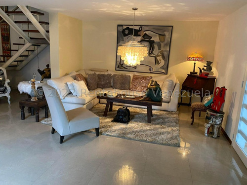 Imagen 9 de 24 de La Casa De Tus Deseos, Hermosa Casa, Llena De Espacios Amplios Y Agradables, Vista Al Ávila, Anexo Independiente.