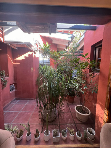 Amplia Vivienda Con Excelentes Comodidades Proxima Al Centro De La Ciudad