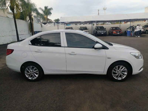 Imagen 6 de 10 de Chevrolet Aveo 2018 4p Ltz L4/1.5 Man
