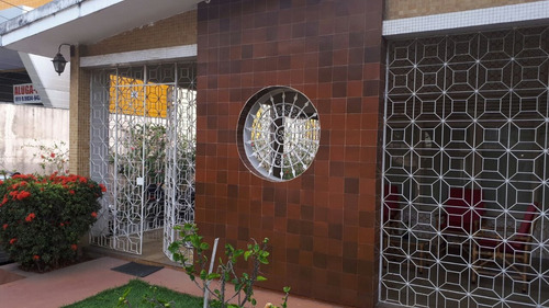 Imagem 9 de 14 de Casa Com 3 Quartos Sendo 1 Suíte Em Piedade