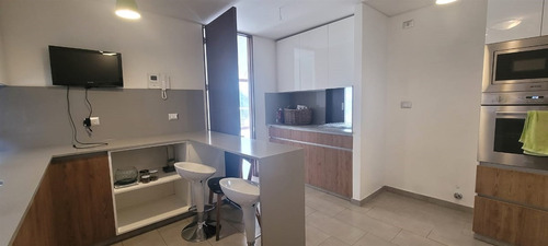 Casa En Arriendo De 5 Dorm. El Arrayan