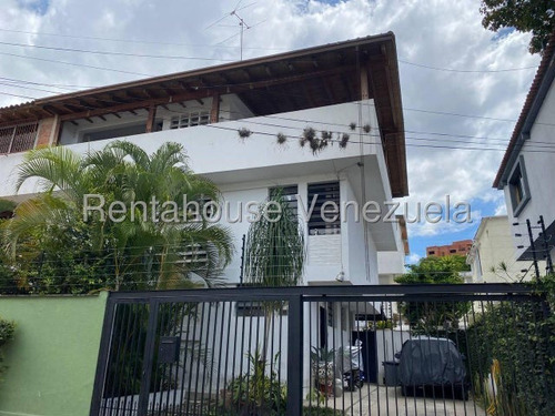 Vendo Casa En Calle Cerrada Los Chorros 25-18391