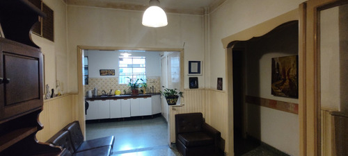 Ph De 4 Ambientes Con Patio, Terraza, Quincho Y Cochera