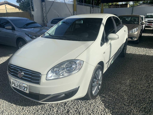 Fiat Linea Essence Dual 2016