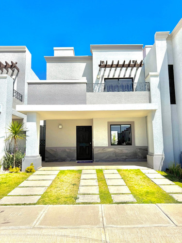 Casa De 3 Recámaras Al Sur De Pachuca, Hgo.