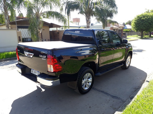 Toyota Hilux Srv 4x2 At 2017 Financiada
