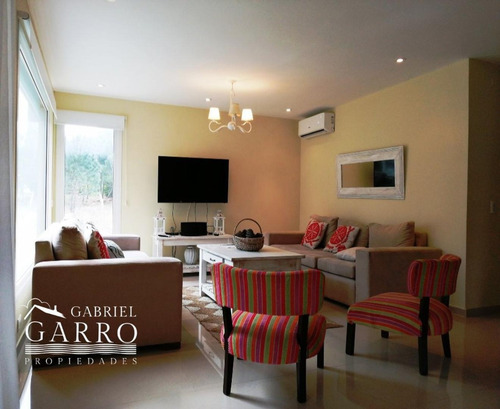 Imagen 3 de 19 de Hermosa Casa En Venta - Costa Esmeralda Barrio Privado.