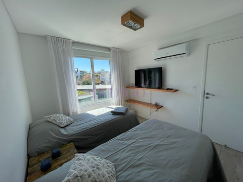 Imagen 22 de 28 de Apartamentos Con Vistas A La Playa Y Mar, Espacioso Y Muy Luminoso. - La Barra La Barra