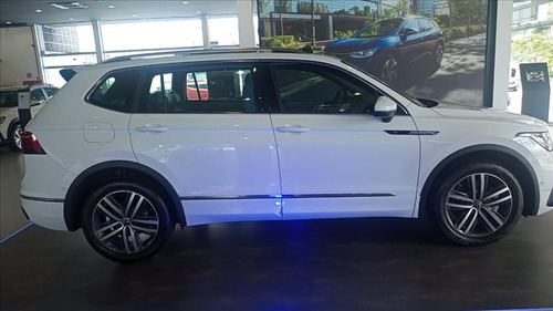 Volkswagen Tiguan 2.0 300 Tsi Allspace R-line