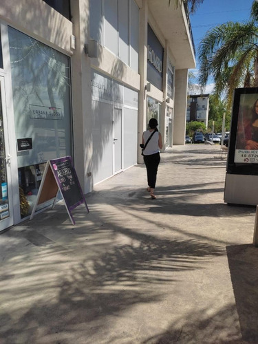 Imagen 19 de 30 de Imperdible Local En North Coral Plaza!!!!