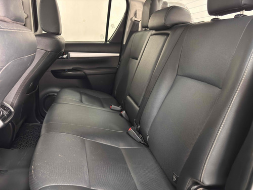 Toyota Hilux 2.8 D-4D TURBO DIESEL CD SRX 4X4 AUTOMÁTICO