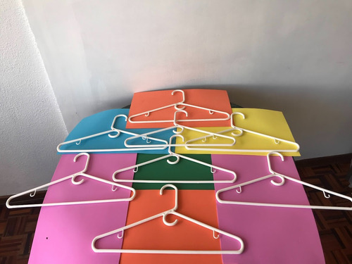 Ganchos De Ropas Tintoreria Lavanderia Closet Colgar Hogar (Usado)