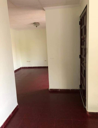 Imagen 7 de 10 de Casa 4 Dorm - 2 Baños Calle. Larrauri 3396 Residencial V.s