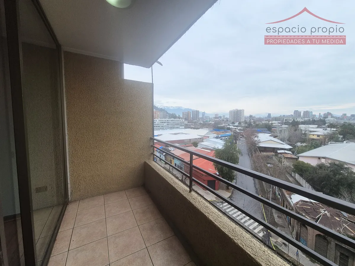 Imagen 3 de 13 de Arriendo Departamento 2d Y 1b - Piso 9 Con Vista Despejada