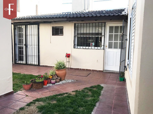 Imagen 2 de 9 de Casa En Venta En Centro