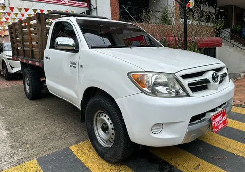 Toyota Hilux De Estacas 2.7 A Gasolina 4x2 Mt Mod 2009