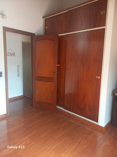Barrio Naon(mataderos), Casa 4 Amb. 2 Ptas. 220m2. Visitas A Partir 26/05!!
