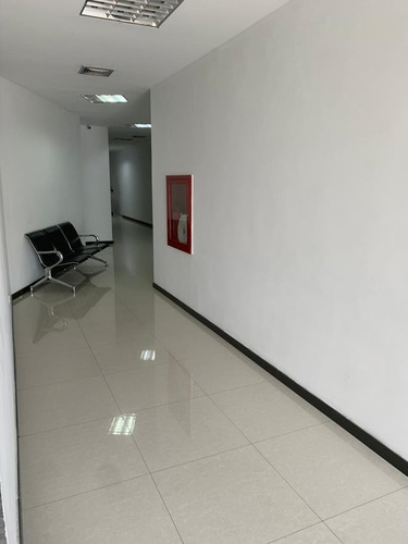 Imagen 3 de 12 de Centro Comercial Ancora