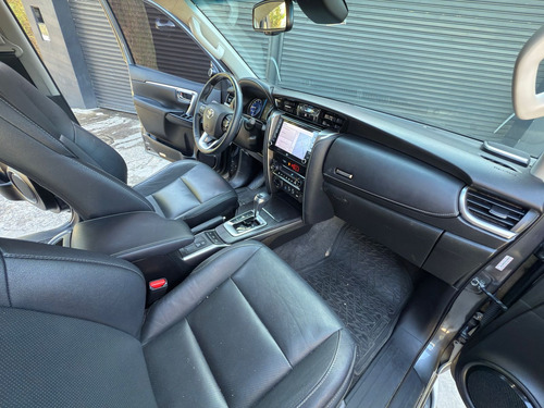 Toyota Hilux SW4 2.8 Srx 177cv 4x4 7as At