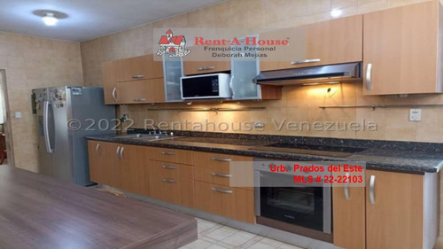Imagen 1 de 16 de Amplia Quinta En Venta - Urb Prados Del Este - Mls#22-22103