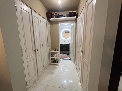 Se Vende Apartamento De 3 Habitaciones En Urb. Real