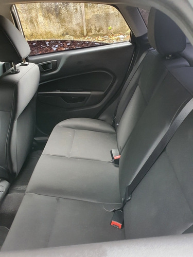 Imagem 2 de 9 de Ford Fiesta Sedan 2012 1.6 16v Se Flex 4p
