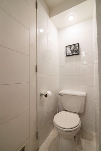 Departamento Remodelado, Excelente Ubicacion! Oportunidad!