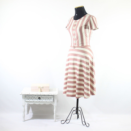 Imagem 2 de 3 de Vestido Venetia Listras Rodada Midi Moda Evangélica