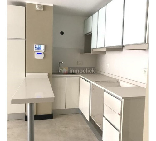 Imagen 4 de 9 de Departamento En Complejo Residencial Con Piscina
