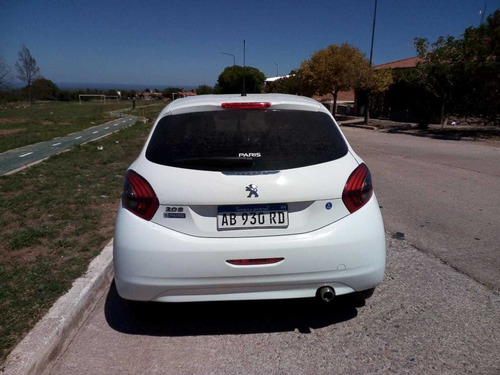 Peugeot 208 1.6 Active 2017