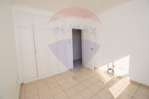 Imagen 20 de 22 de Departamento De 2 Dormitorios Microcentro En Venta