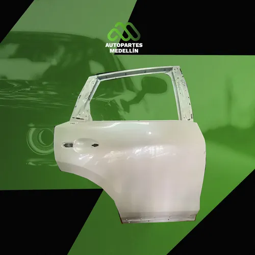 Puerta Trasera Derecha Mazda Cx5 2018 -2025 (Usado)
