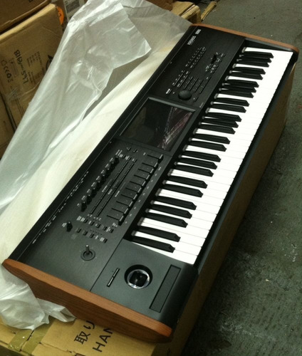 Korg Kronos 2 61-key Keyboard Workstation 